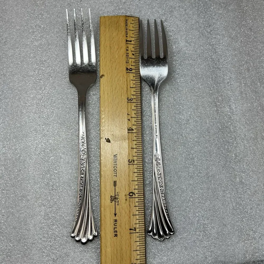 2 Of Oneida Spring Glen Dinner Fork 7 3/8